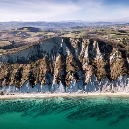 Maison Mare & Monti * 페자로